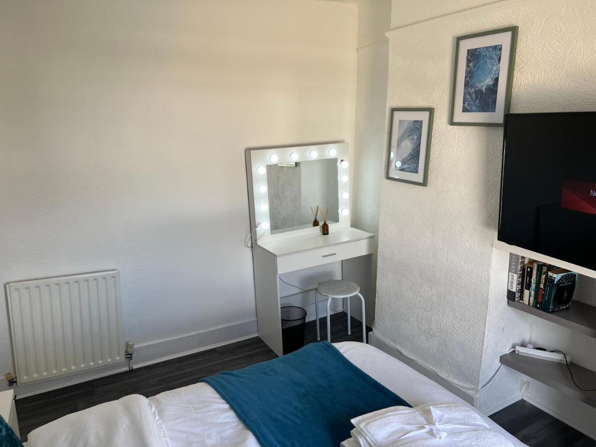 Luxury 1Bed Holiday Flat-10 Minutes From London Bridge & 3Mins Walk To Lewisham Dlr Apartment Exterior foto